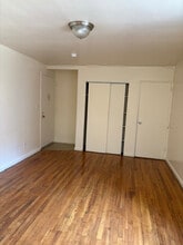 Building Photo - 3940 Bronx Blvd