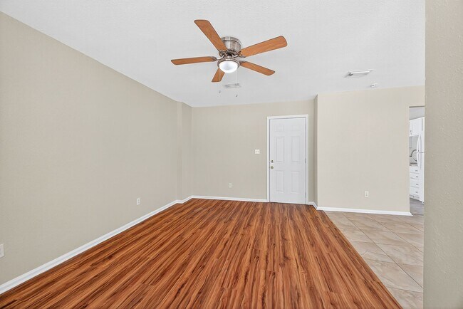 Building Photo - MOVE IN SPECIAL: HALF OFF first full month of rent!!!