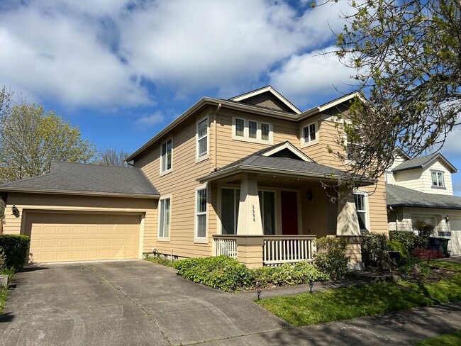 Building Photo - 4 Bedroom - 3 Bath Home - available June 1...