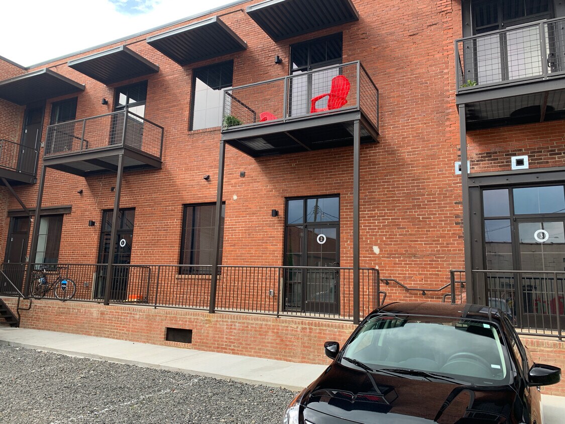 Primary Photo - 240 1st St NE