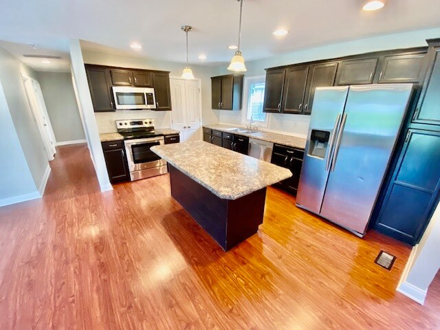 Foto del edificio - 1101 N Werner Ave