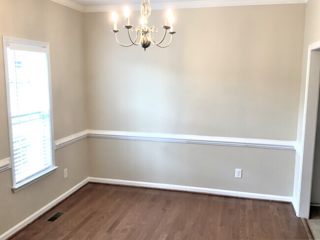 Foto del edificio - 1305 Tawny View Ln