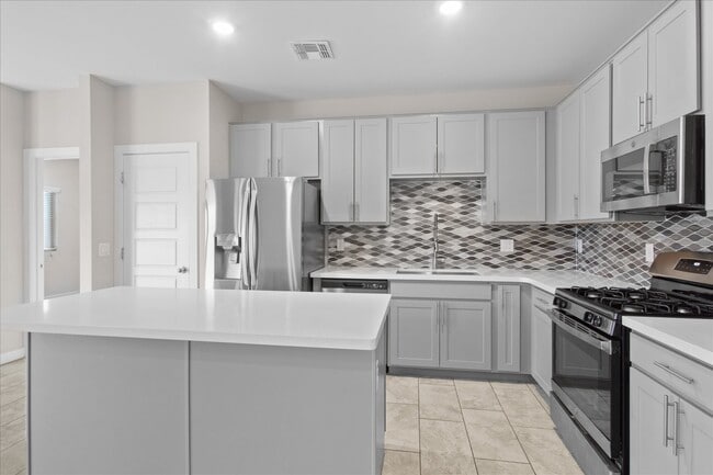 Building Photo - 993 E Cactus Wren Dr