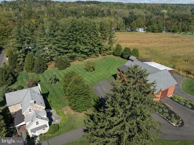 Building Photo - 4001 Street Rd