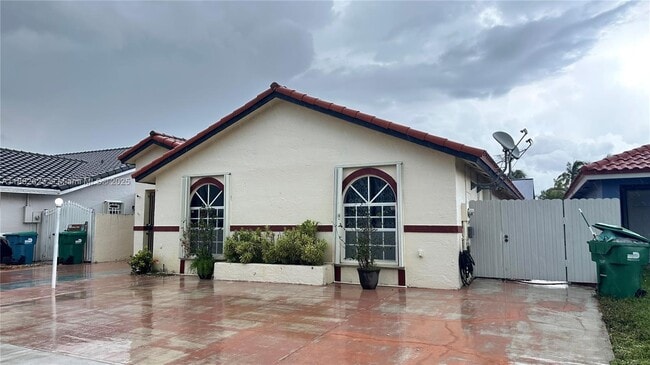 Foto del edificio - 5421 SW 143rd Ave