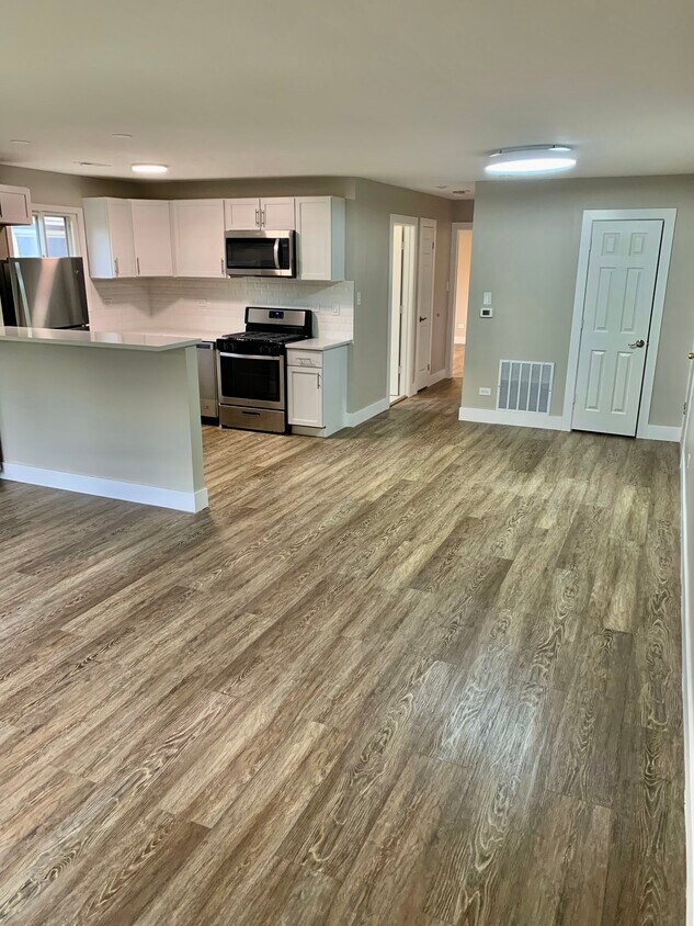 Foto principal - 15623 Greenwood Rd