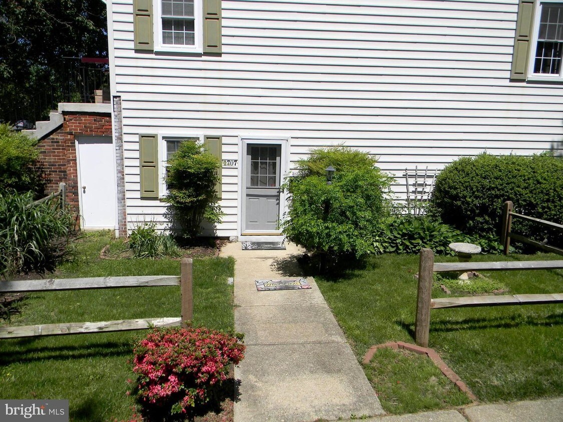 Foto principal - 1707 Hart Ct