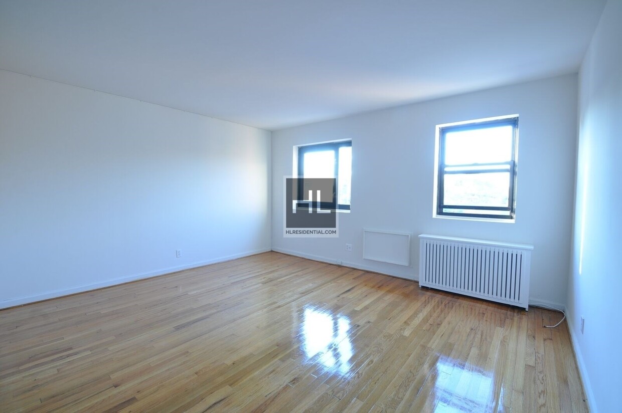 Foto del edificio - No Fee One Bedroom in Bayside NY
