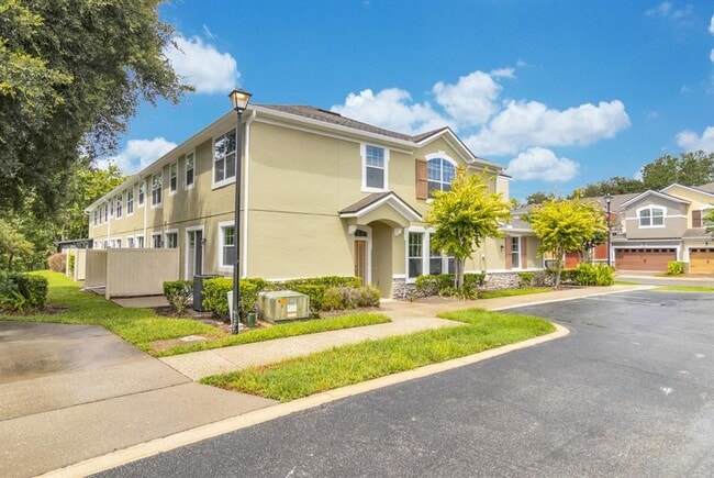 Building Photo - 1041 Laurel Ridge Ln