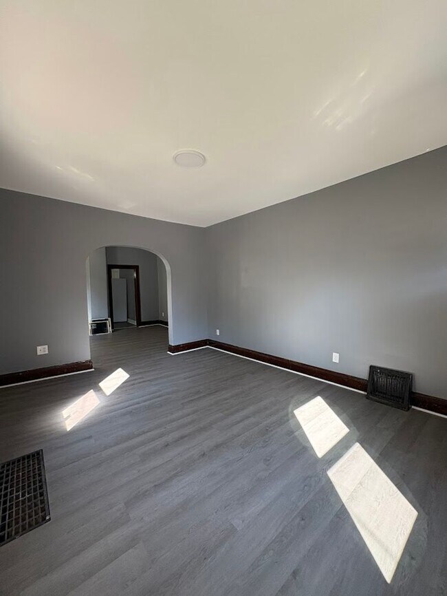 Foto del edificio - 686 Sumner St