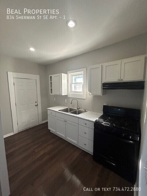 Foto del edificio - 834 Sherman St SE