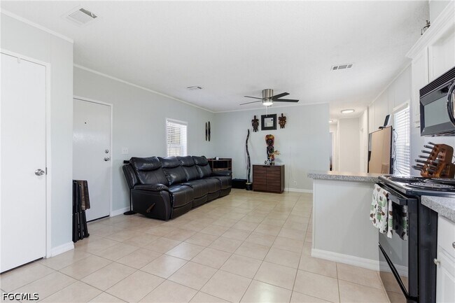 Foto del edificio - 5558 Palm Beach Blvd