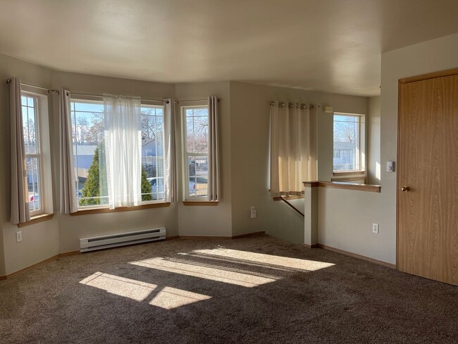 Building Photo - 2503 E Sharp Ave