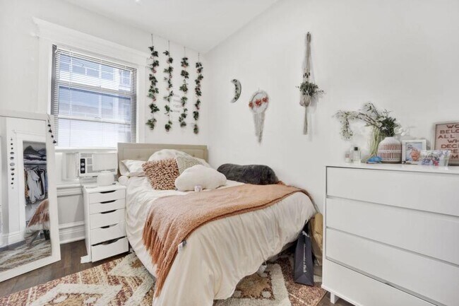 Foto del edificio - 2 bedroom in Chicago IL 60613