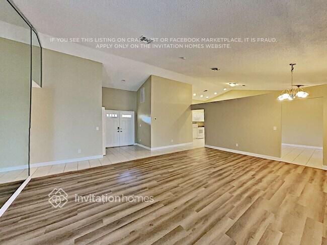 Building Photo - 8315 NW 80 St