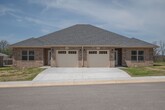 Foto principal - Brand New Neosho Unit now available for le...