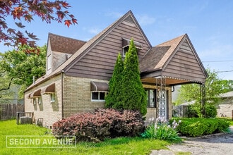 Building Photo - 2208 Plantation Dr