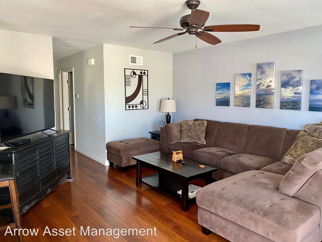 Foto principal - 3 br, 2 bath House - 800 Stillwater Cove Way