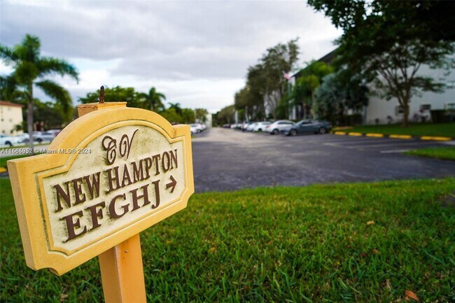 Foto del edificio - 300 SW 134th Way