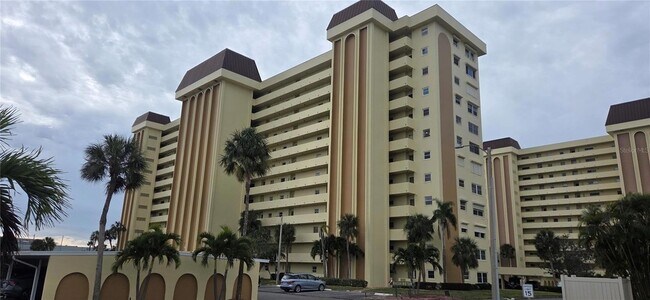 Foto del edificio - 4550 Cove Cir
