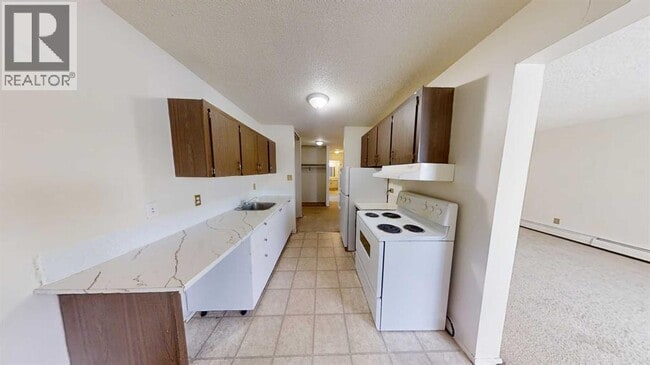 Building Photo - 10505-10103 103 St