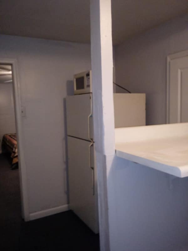 Building Photo - 4611 Elsrode Ave