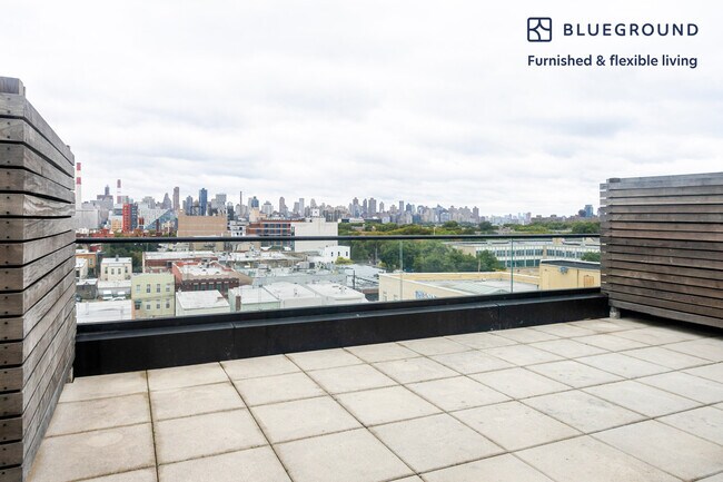 Foto del edificio - 37-05 30th St