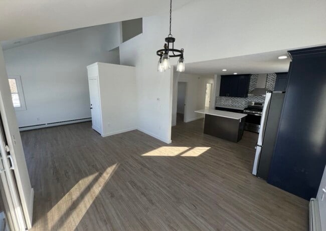 Foto del edificio - 909 W Front St