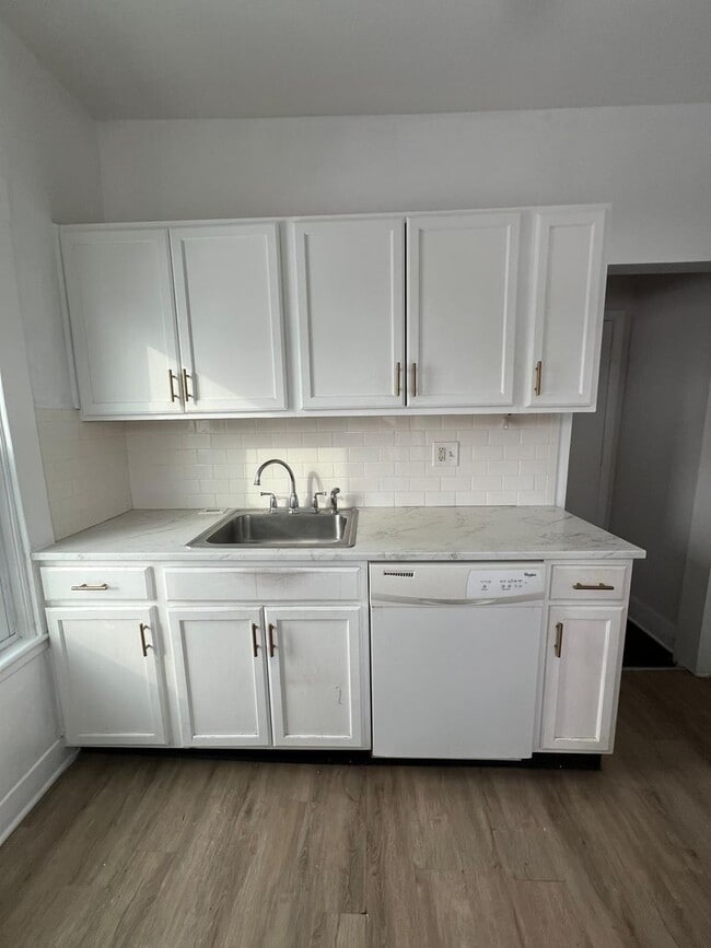 Building Photo - 3914 W 21st St