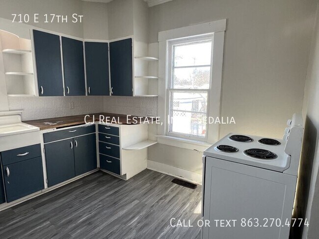 Building Photo - 710 E 17th St