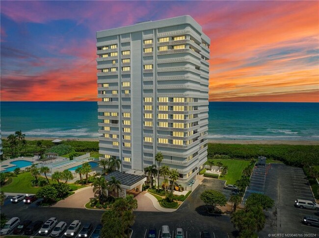 Foto del edificio - 9960 S Ocean Dr