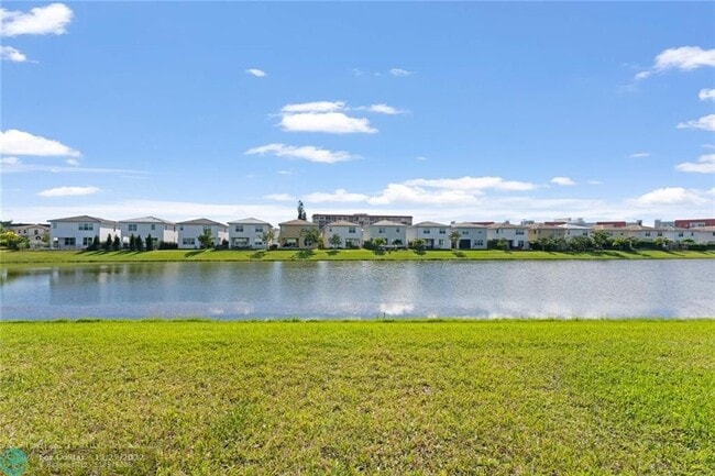 Building Photo - 1060 Verde Ct