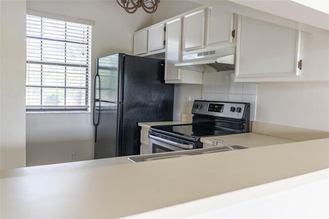 Building Photo - 11686 NW 39th St