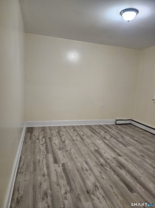 Building Photo - 469 Wethersfield Ave