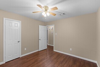 Building Photo - 12420 Mile Dr