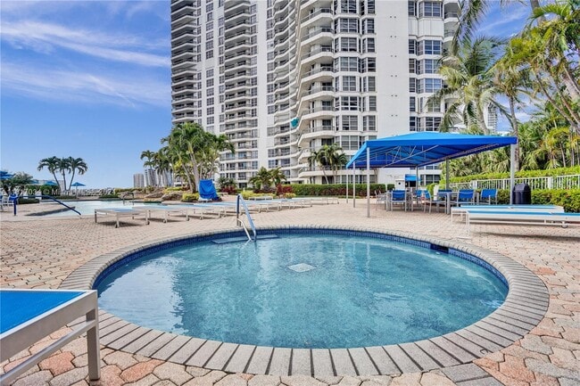 Building Photo - 19101 NE 36th Ct