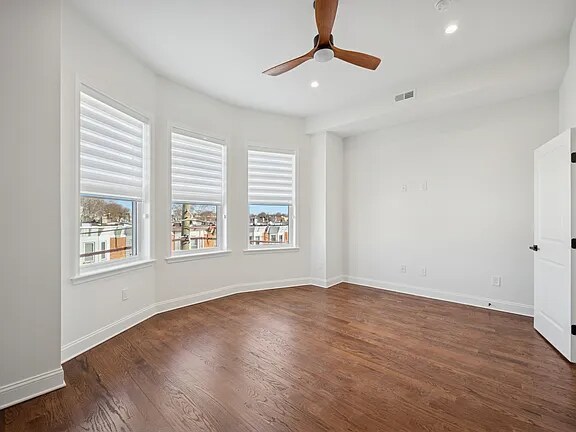 Foto del edificio - 2926 W Oxford St