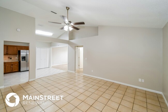 Building Photo - 1871 Alberta Ct S