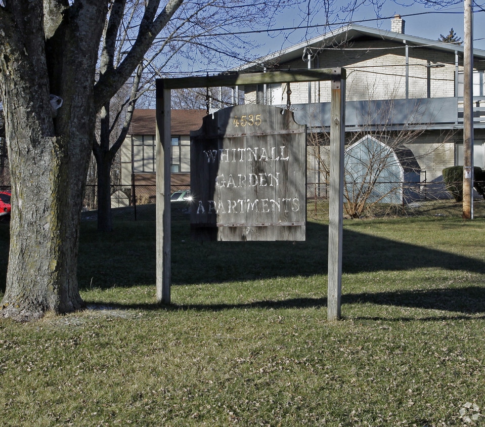 Building Photo - Whitnall Garden Apartments