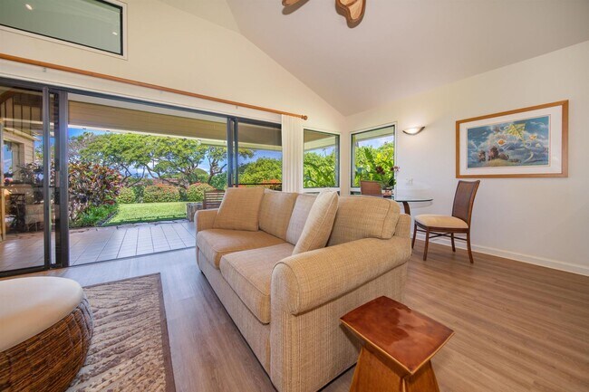 Building Photo - Furnished Masters Townhouse, Upgraded, Rare End Unit, 1 bedroom + loft with Ocean View