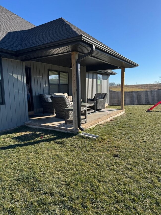 Building Photo - 3040 E Franz Sigel St