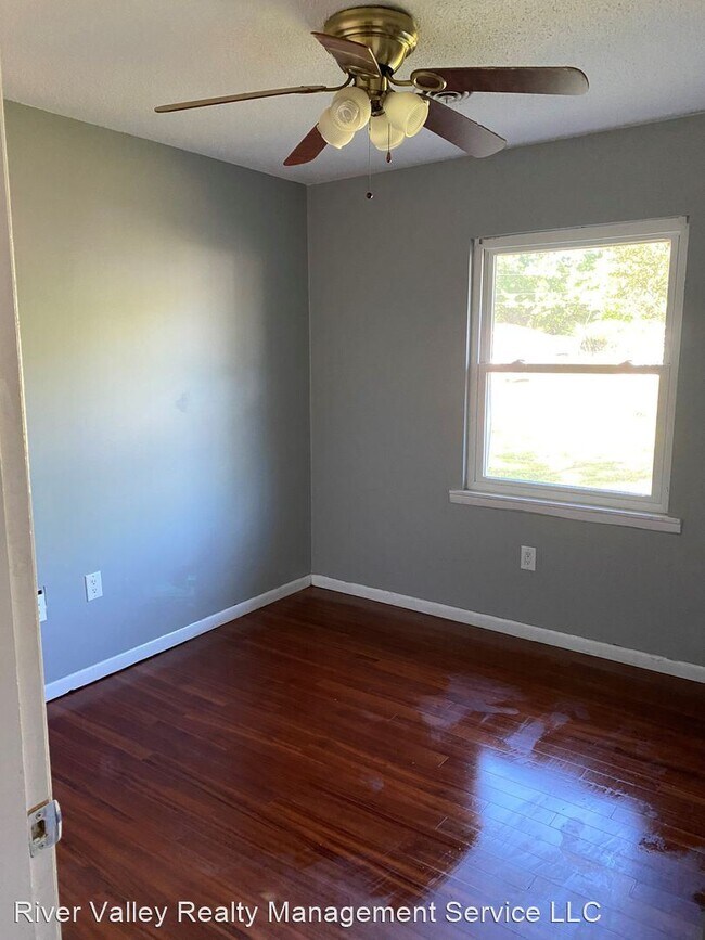 Foto del edificio - 3 br, 2 bath House - 828 N Parker Rd