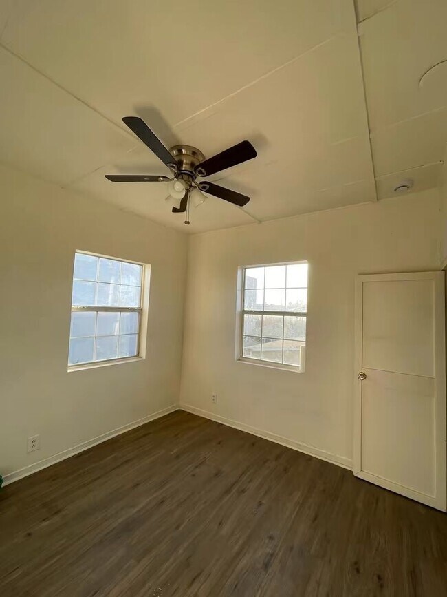 Foto del edificio - 134-136 E 31st Street