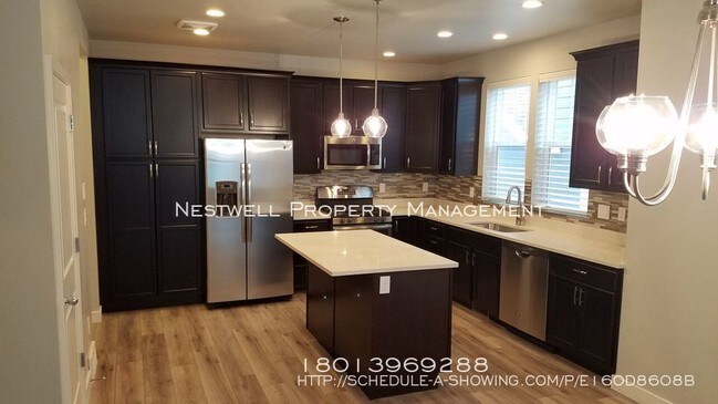 Building Photo - Daybreak Lake Village Home - 3 bedrooms
