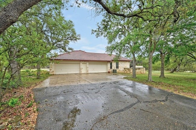 Foto del edificio - 2850 Mount Gainor Rd