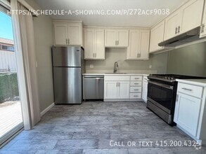 Building Photo - 2895 Capitola Rd