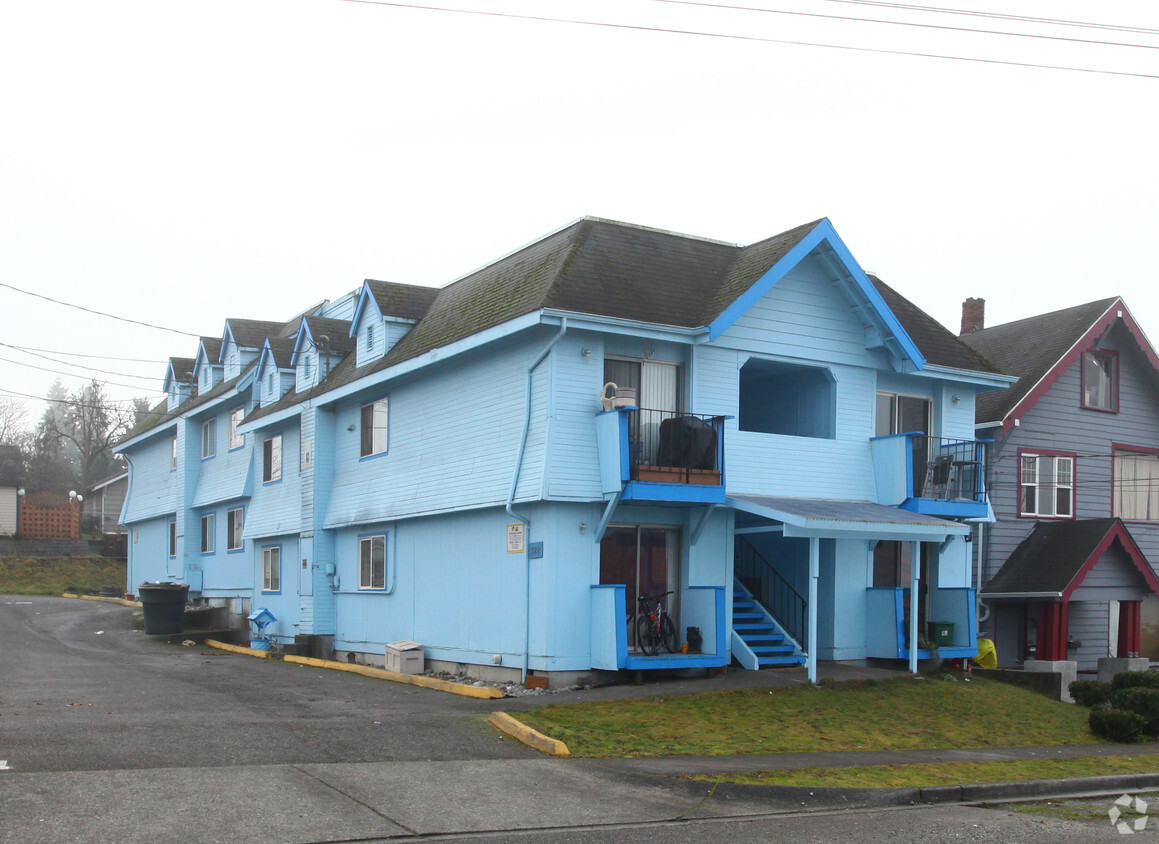 Primary Photo - 322 E Wright Ave