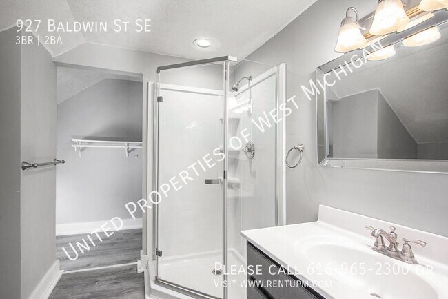 Foto del edificio - Available Now | Georgeous 3 Bedroom, 2 Bat...