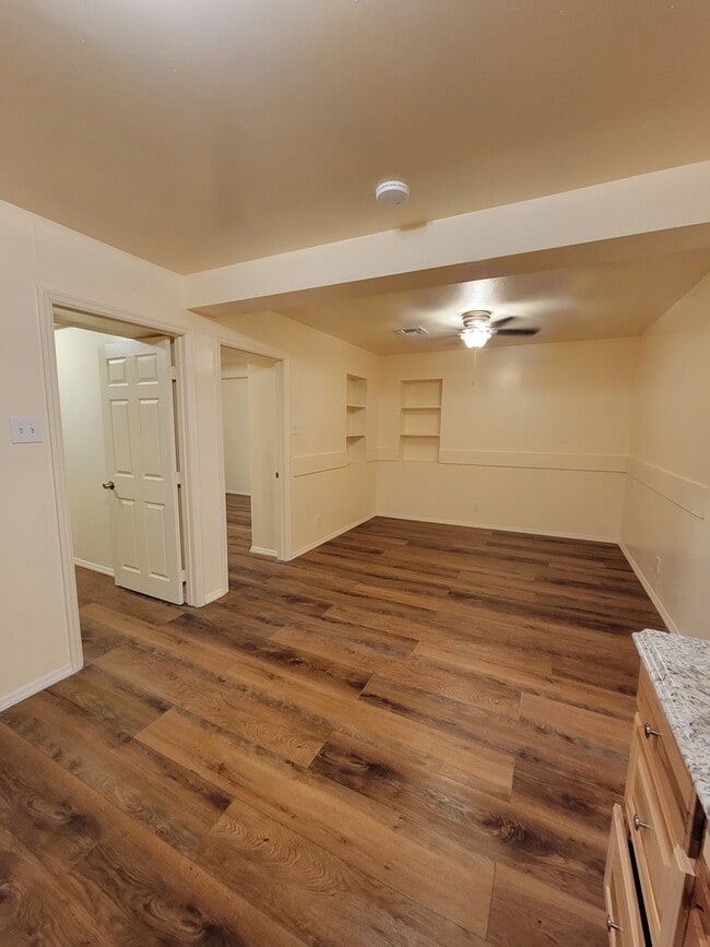 Building Photo - 2024 N 2nd St