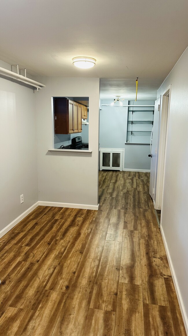 Foto del edificio - 132 Voss Ave